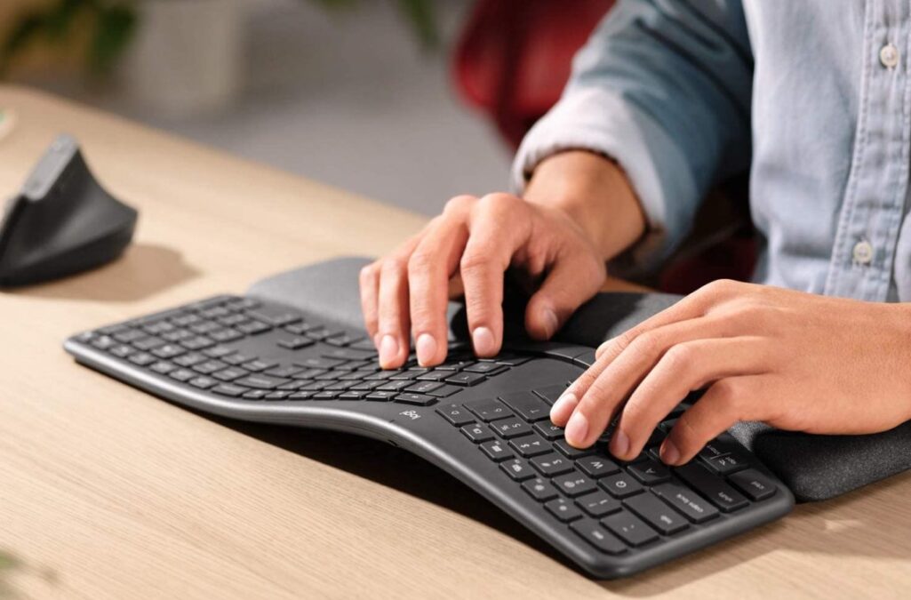 Co to jest klawiatura ergonomiczna? 1 Co to jest klawiatura ergonomiczna? klawiatura ergonomiczna