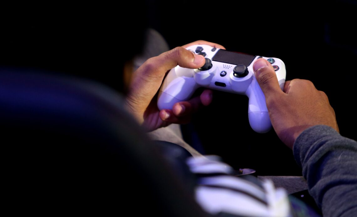 Jak będą działać przyciski adaptacyjne PS5 DualSense? 1 Jak będą działać przyciski adaptacyjne PS5 DualSense? dualsense Jak będą działać przyciski adaptacyjne PS5 DualSense?