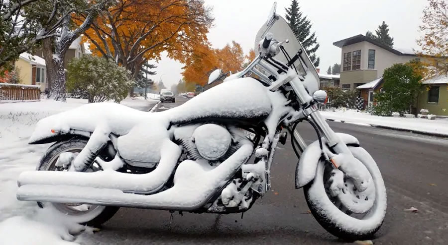 Uruchamianie motocykla po zimowym przestoju 1 Uruchamianie motocykla po zimowym przestoju uruchamianie motocykla Uruchamianie motocykla po zimowym przestoju